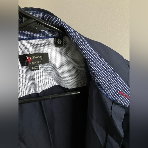 Long sleeve button down navy blue casual dress shirt woth rollable design cuffs - Picture 2 of 2